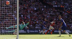 Wenger vs Mourinho Frenchman wins Community Shield